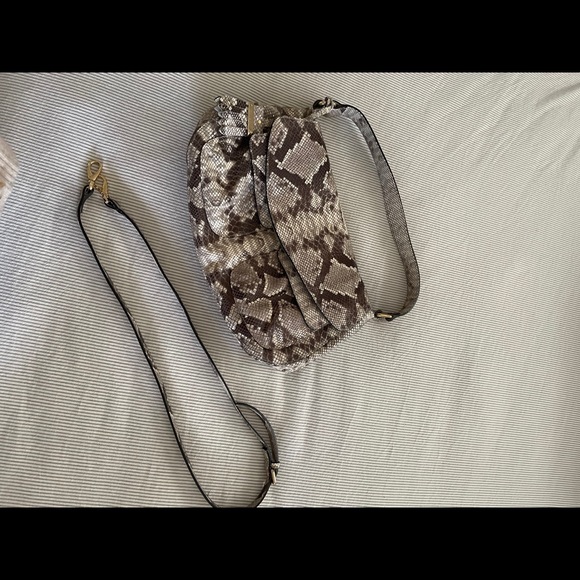 Genuine Leather Embossed Snakeprint Purse - Picture 2 of 5